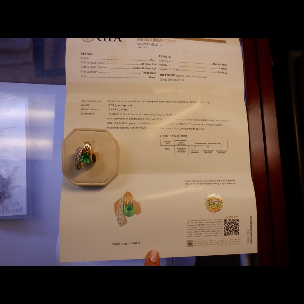 18k gold diamond and emerald ring - Picture 7 of 7